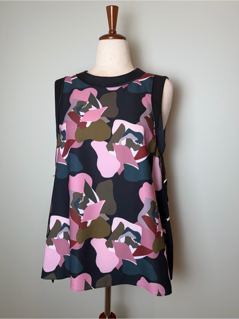 Ted Baker US Size 10-12 (Ted Baker Size 4) Black Tank Pink & Olive Floral